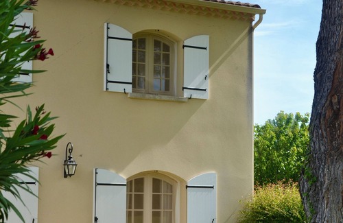 Eyragues House | Villa Pour 8 Personnes Avec Piscine à Eyragues Proche St Rémy de Provence