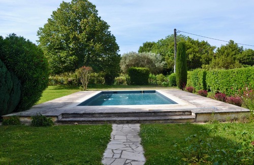 Eyragues House | Villa Pour 8 Personnes Avec Piscine à Eyragues Proche St Rémy de Provence