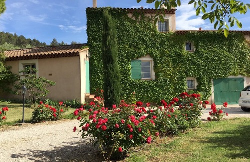 Bouc-Bel-Air Villa | Villa Provence style