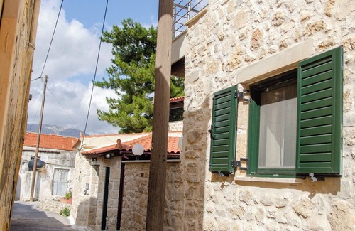 Pirgou House | Villa Pyrgou with Shared swimming Pool