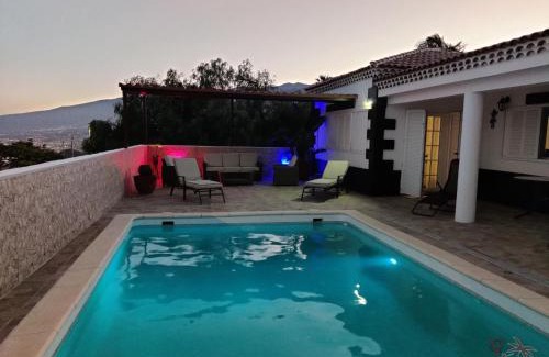 Tabaiba House | Villa Queca Private heated pool cannon water and jacuzzi
