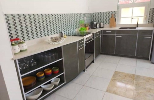 Marie Pampoen Apartment | Villa Raven's Paradise (Gris)