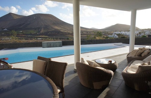 Uga Villa | Villa Rayito. Modern and spacious Villa, heated pool and beautiful views