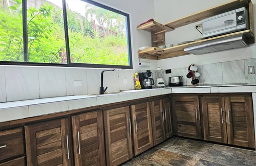 Montezuma Villa | Villa Renovada con Jardines Exóticos y Piscina Privada