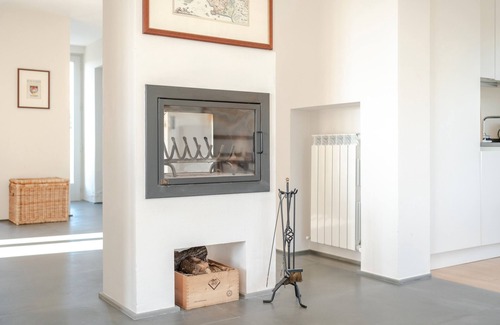 Cortona Villa | Villa 'Residenza 2' with Shared Pool, Wi-Fi and Air Conditioning