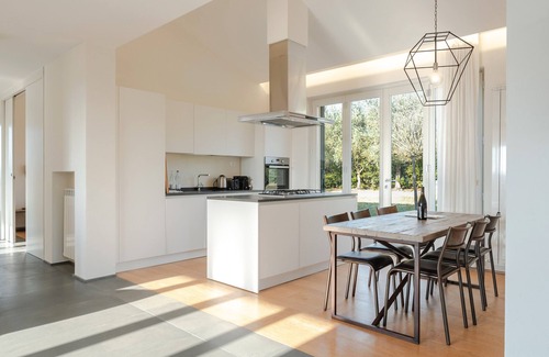 Cortona Villa | Villa 'Residenza 2' with Shared Pool, Wi-Fi and Air Conditioning