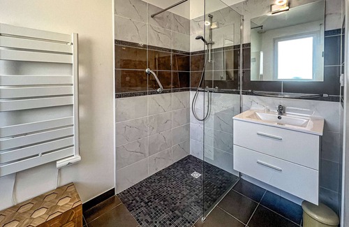 Riantec Villa | Villa Riantec, 3 bedrooms, 6 persons