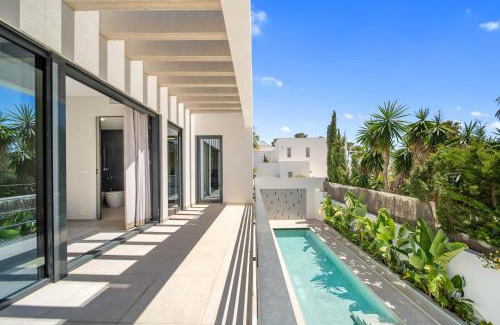 Golden Mile Villa | Villa Rio Verde beachfront