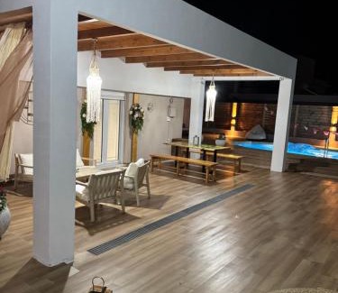 Vathianos Kampos Villa | Villa Roboboss