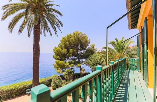 Cap d'Ail Villa | VILLA ROC FLEURY VI1094 by RIVIERA HOLIDAY HOMES