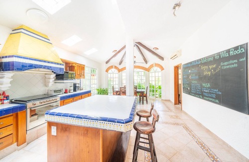Alfredo V. Bonfil Villa | Villa RODA - Modern Villa with Private Pool
