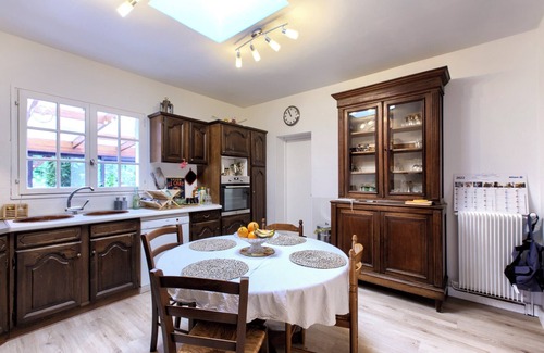 Bordeaux Villa | Villa 'Rodolphe' with Private Pool, Private Terrace and Wi-Fi