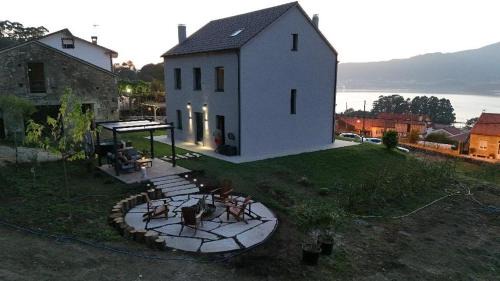Noia Apartment | Villa Rosa Apartamentos en casa rural con vistas panoramicas a la ria
