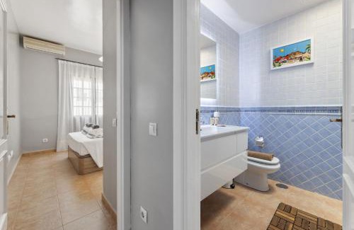 Playa del Cable Villa | Villa Rosa - VipVipVillas