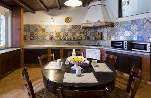 Trabia Villa | VILLA ROSETTA *** WIFI FREE *** direct access to the beach from the gate