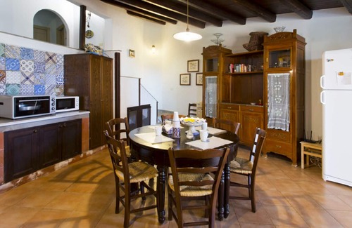 Trabia Villa | VILLA ROSETTA *** WIFI FREE *** direct access to the beach from the gate