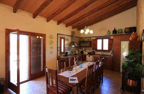 Ariany Villa | Villa 'Rota' with Private Pool, Private Terrace and Wi-Fi