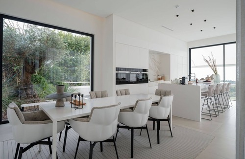 Marbella Villa | Villa Royale - Modern Luxury 5 bedroom Villa in Rio Real