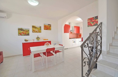 Capilungo Villa | Villa Sacher – sleeps 12 just 100 metres from the sea