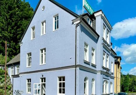 Bad Schlema Bed & Breakfast | Villa Sachsenhof - Pension - Frühstück buchbar - nur 700m vom Gesundheitsbad ACTINON