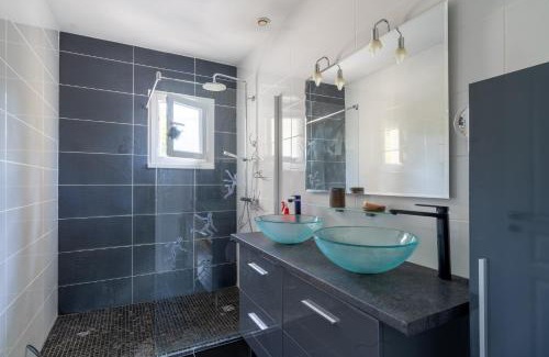 Saint-Jean-d'Illac House | Villa Saint Jean - Maison avec piscine privée