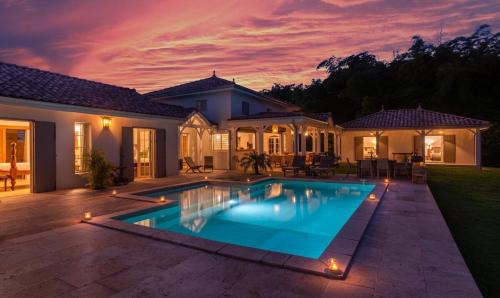 Petit-Bourg Villa | Villa Saint Jean - Habitation Saint Charles