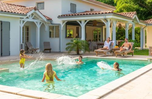 Petit-Bourg Villa | Villa Saint Jean - Habitation Saint Charles