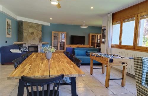 Jaca House | Villa San Lure Jaca