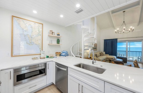 Sanibel Condo | VILLA SANIBEL 1E - Closest Villa Sanibel Condo to the Beach!