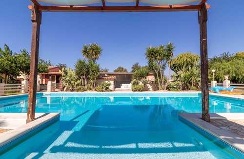 Santa Croce Camerina Villa | Villa 'Santa Croce' with Private Pool, Wi-Fi and Air Conditioning