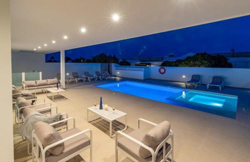 Playa Blanca Villa | Villa Sapphire by Villa Plus