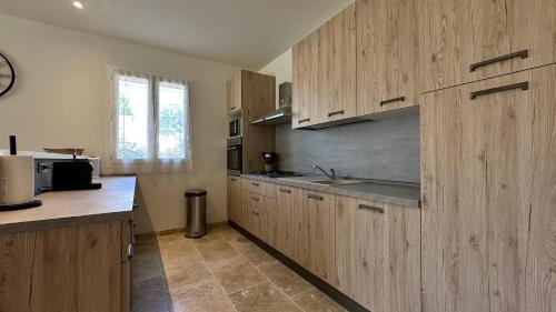 Tarascon Villa | Villa Sarde, villa entière avec parking