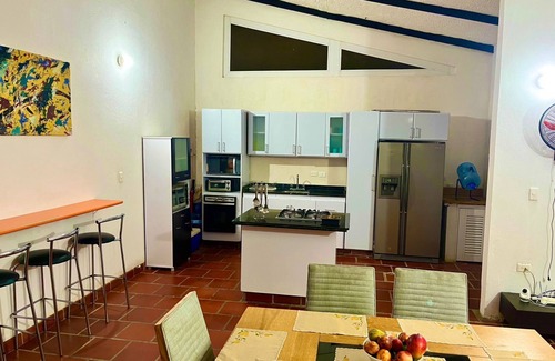Apulo House | VILLA SARI