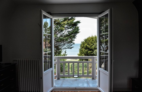 Benerville-sur-Mer House | Villa sea view 11/15 people DEAUVILLE/BENERVILLE SUR MER