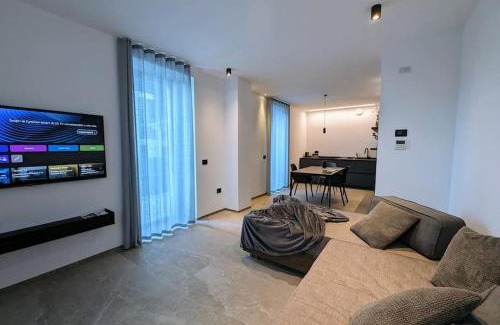 Riva del Garda Apartment | Villa Sembenini Suite with Balcony or terrace