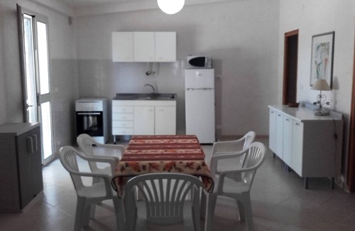 Vieste House | VILLA SERENA WITH LARGE GARDEN FOR 6 PEOPLE.