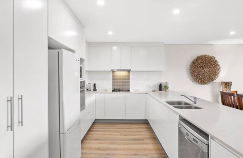 Fingal Bay Apartment | Villa Serene 3, 6-10 Market Street - Surfside Apartments WiFi, water views, Air Con, Pool