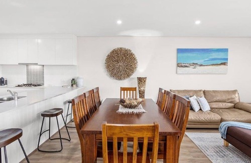 Fingal Bay Apartment | Villa Serene 3, 6-10 Market Street - Surfside Apartments WiFi, water views, Air Con, Pool