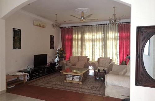 Kota Warisan Bed & Breakfast | VILLA SHAMIR