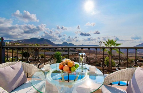 Chayofa Villa | Villa Simona. Lovely 3 Bedroom Villa. Private Heated Pool