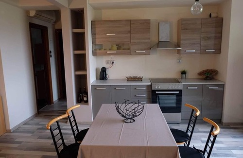 Volos House | VILLA SOFIA (ground floor self - contained apartment)