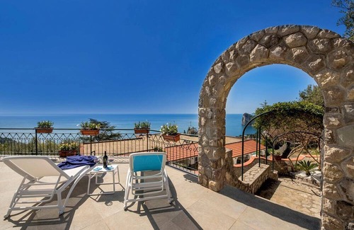 Marina del Cantone Villa | Villa Solare - Four Bedroom Villa, Sleeps 8