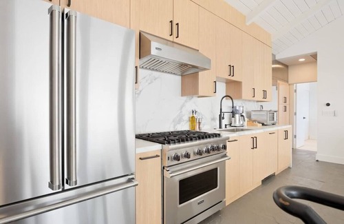 Eastern Malibu House | Villa Sole by Stay Awhile Villas