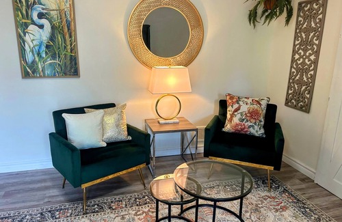 Historic Old Town Bed & Breakfast | Villa Sole in Old Town Niagara-on-the-Lake