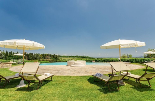 San Pietro in Bossolo Villa | Villa Sole Del Chianti by Fantasia Villas