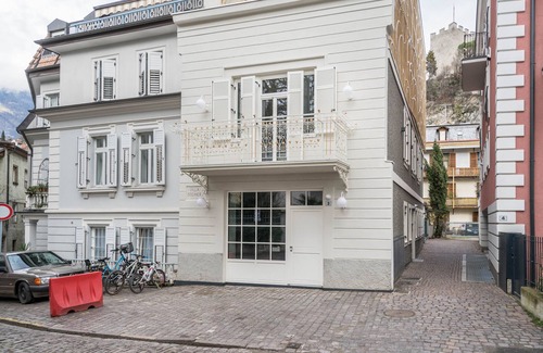 Merano Apartment | Villa Steiner 5 - Suzuka- Studio with balcony, air conditioning and wifi