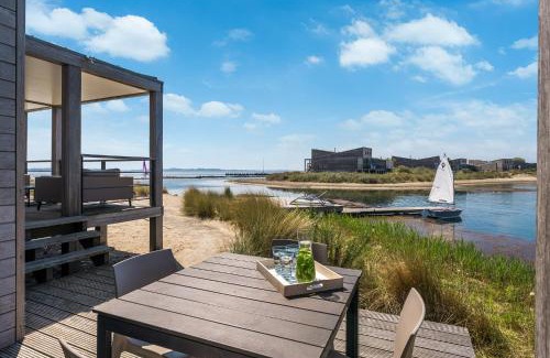 Ouddorp Villa | Villa Super VIP | 4 Pers. (Villa 3) met privéstrand