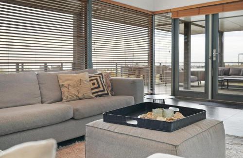 Ouddorp Villa | Villa Super VIP | 4 Pers. (Villa 3) met privéstrand