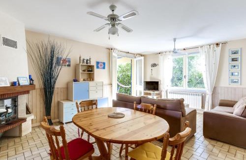 Biscarrosse Plage House | Villa T4 à Biscarrosse Plage, jardin privé, WiFi, 50m de la plage, 6 personnes - FR-1-521-150