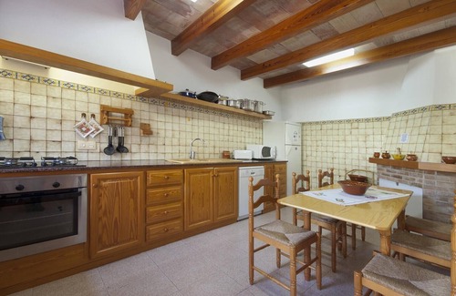 Pollensa Ski Chalet | Villa ten minutes walk from Pollensa